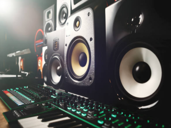 Play DJ! 15 days allowed to play musical instruments this year, know the dates | लाव रे डीजे! यंदा १५ दिवस वाद्य वाजविण्यास परवानगी, जाणून घ्या तारखा Play DJ! 15 days allowed to play musical instruments this year, know the dates | लाव रे डीजे! यंदा १५ दिवस वाद्य वाजविण्यास परवानगी, जाणून घ्या तारखा