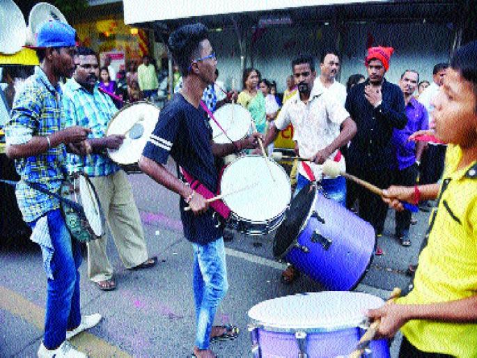 Law on the hoax | कायदा धाब्यावर बसवणे विकृतीच Law on the hoax | कायदा धाब्यावर बसवणे विकृतीच