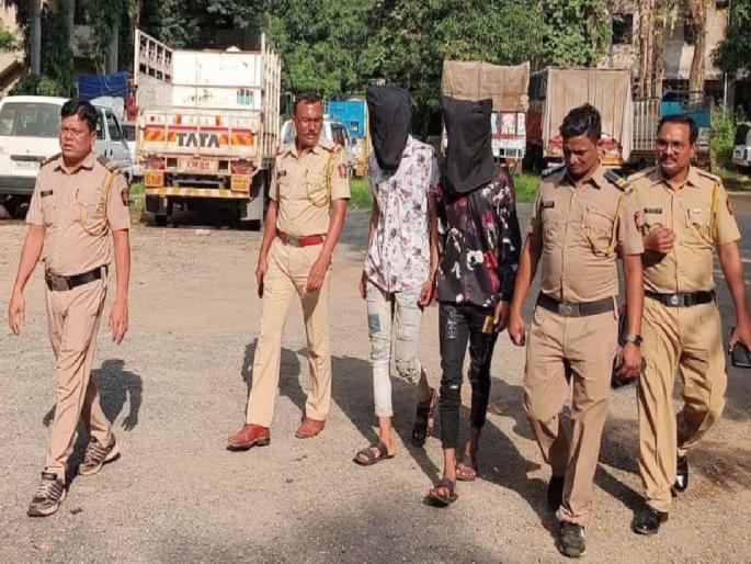 Thieves using mobile phones in burglaries are finally caught; Two arrested from Kamthi | घरफोडीतील मोबाईल वापरणारे चोर अखेर अडकले पोलिसांच्या जाळ्यात; कामठीतून दोघांना अटक Thieves using mobile phones in burglaries are finally caught; Two arrested from Kamthi | घरफोडीतील मोबाईल वापरणारे चोर अखेर अडकले पोलिसांच्या जाळ्यात; कामठीतून दोघांना अटक