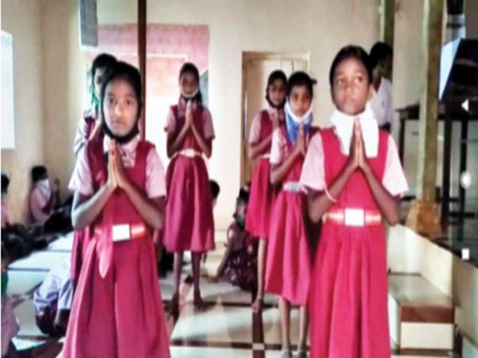 Night school so as not to disrupt the education of tribal students | आदिवासी विद्यार्थ्यांच्या शिक्षणात खंड पडू नये म्हणून रात्रशाळा Night school so as not to disrupt the education of tribal students | आदिवासी विद्यार्थ्यांच्या शिक्षणात खंड पडू नये म्हणून रात्रशाळा