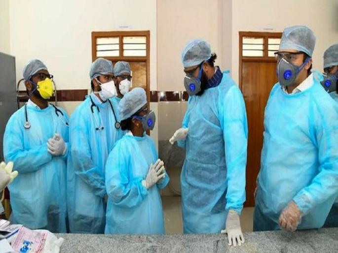Coronavirus: The doctor who examined the patients had a corona virus infection mac | Coronavirus: शेकडो रुग्णांची तपासणी करणाऱ्या डॉक्टरलाच कोरोनाची लागण; संपूर्ण रुग्णालयात खळबळ Coronavirus: The doctor who examined the patients had a corona virus infection mac | Coronavirus: शेकडो रुग्णांची तपासणी करणाऱ्या डॉक्टरलाच कोरोनाची लागण; संपूर्ण रुग्णालयात खळबळ