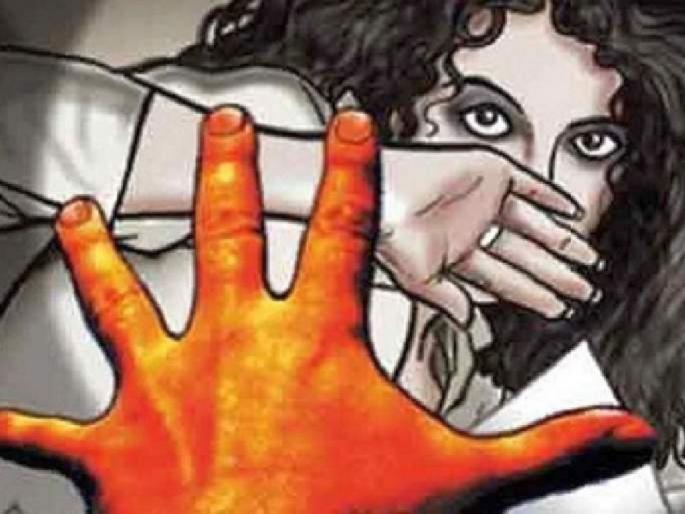 molestation of a minor girl, constant stalking; The police beat the shackles | अल्पवयीन मुलीचा विनयभंग, नेहमीच करायचा पाठलाग; पोलिसांनी ठोकल्या बेड्या molestation of a minor girl, constant stalking; The police beat the shackles | अल्पवयीन मुलीचा विनयभंग, नेहमीच करायचा पाठलाग; पोलिसांनी ठोकल्या बेड्या