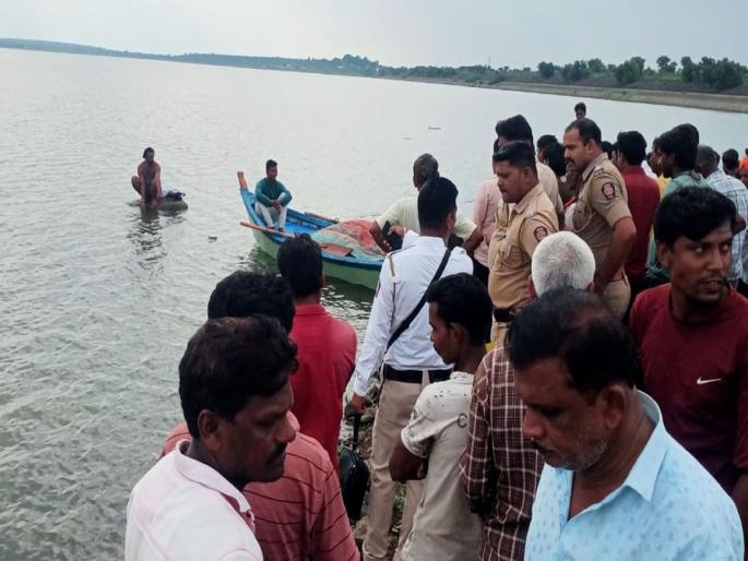 Lost life in the sound of swimming in the pool; Butibori youth dies in Makardhokada | तलावात पोहण्याच्या नादात जीव गमावला; बुटीबोरीच्या तरुणाचा मकरधोकडात मृत्यू Lost life in the sound of swimming in the pool; Butibori youth dies in Makardhokada | तलावात पोहण्याच्या नादात जीव गमावला; बुटीबोरीच्या तरुणाचा मकरधोकडात मृत्यू