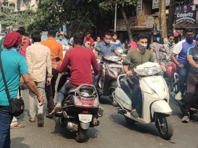 The illegal Sunday market of Bhayander West also revived in Corona infection | कोरोना संसर्गात देखील भाईंदर पश्चिमेचा बेकायदा रविवार बाजार पुन्हा जोमात