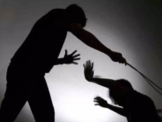 Son attacked father for farming in Buldhana | शेतीसाठी दगडाने बापाचे डोके फोडले; कपाळावर दगड मारून केले जखमी Son attacked father for farming in Buldhana | शेतीसाठी दगडाने बापाचे डोके फोडले; कपाळावर दगड मारून केले जखमी