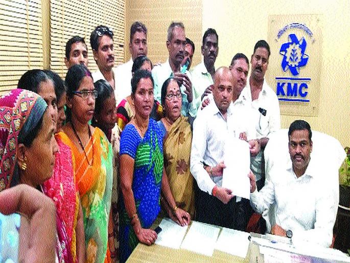 Repair road instead of alternate route; Statement to the Chief Executive Officer of Khopoli Municipality | पर्यायी मार्गाऐवजी रस्त्याची दुरुस्ती करा; खोपोली नगरपालिकेच्या मुख्याधिकाऱ्यांना दिले निवेदन Repair road instead of alternate route; Statement to the Chief Executive Officer of Khopoli Municipality | पर्यायी मार्गाऐवजी रस्त्याची दुरुस्ती करा; खोपोली नगरपालिकेच्या मुख्याधिकाऱ्यांना दिले निवेदन
