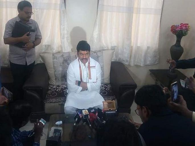 'The bird started to flutter, that seemed to fit the name correctly', dhananjay munde critisize to ashish shelar mmg | 'पक्षी फडफडायला लागला, की समजायचं नेम अचूक बसलाय' 'The bird started to flutter, that seemed to fit the name correctly', dhananjay munde critisize to ashish shelar mmg | 'पक्षी फडफडायला लागला, की समजायचं नेम अचूक बसलाय'