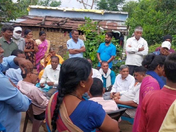 Woman's body takes back to home after raised oppose for cremation in cemetery; sensational incident in Navegaon | अंत्यसंस्कारास मनाई केल्याने घरी परत नेला महिलेचा मृतदेह; नवेगावातील खळबळजनक घटना Woman's body takes back to home after raised oppose for cremation in cemetery; sensational incident in Navegaon | अंत्यसंस्कारास मनाई केल्याने घरी परत नेला महिलेचा मृतदेह; नवेगावातील खळबळजनक घटना