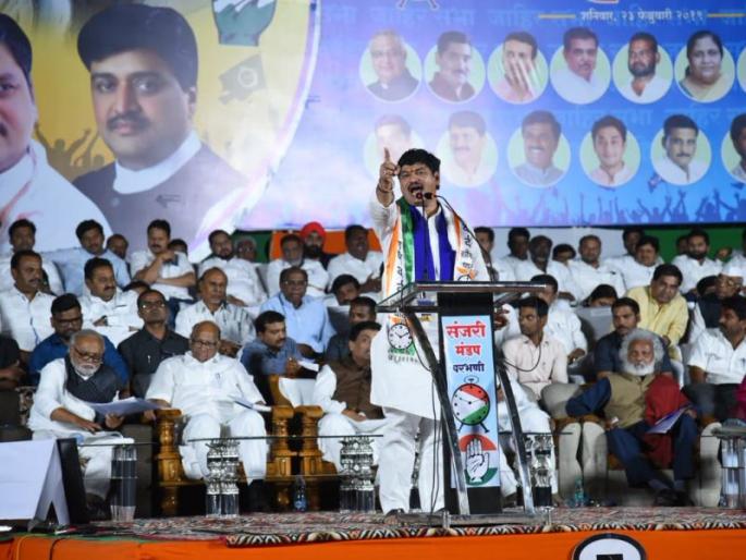 'You should be the chief minister, but remember that Amit Shah was brilliant' | 'तुम्ही मुख्यमंत्री असाल, पण अमित शहा तडीपार होते हेही लक्षात ठेवा' 'You should be the chief minister, but remember that Amit Shah was brilliant' | 'तुम्ही मुख्यमंत्री असाल, पण अमित शहा तडीपार होते हेही लक्षात ठेवा'