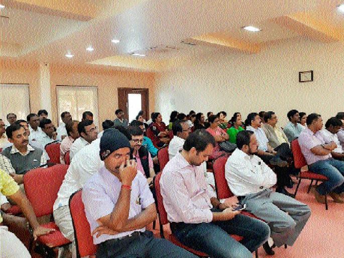 Doctors in Baramati closed, 171 people participated in the shutdown | बारामतीत डॉक्टरांचा बंद, १७१ जणांचा बंदमध्ये सहभाग    Doctors in Baramati closed, 171 people participated in the shutdown | बारामतीत डॉक्टरांचा बंद, १७१ जणांचा बंदमध्ये सहभाग