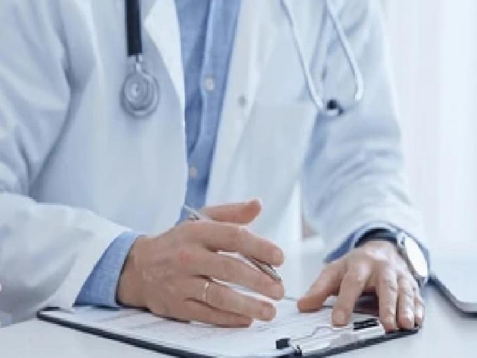 Death of ST carrier due to wrong treatment, doctor ordered to pay 11 lakhs; Decision of consumer forum in Sangli | चुकीच्या उपचारांमुळे एसटी वाहकाचा मृत्यू, डॉक्टरने ११ लाख देण्याचे आदेश; सांगलीत ग्राहक मंचचा निर्णय Death of ST carrier due to wrong treatment, doctor ordered to pay 11 lakhs; Decision of consumer forum in Sangli | चुकीच्या उपचारांमुळे एसटी वाहकाचा मृत्यू, डॉक्टरने ११ लाख देण्याचे आदेश; सांगलीत ग्राहक मंचचा निर्णय