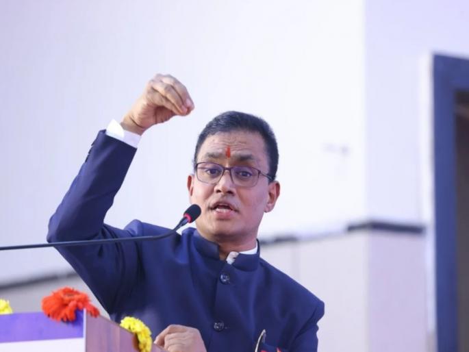 NEET Exam Paper Leak Evidence of paper leakage in mobile; Shivraj Motegaonkar, the class owner who trained doctors and engineers, arrested | NEET Exam Paper Leak: मोबाईलमध्ये पेपरफुटीचे पुरावे; डॉक्टर-इंजिनिअर बनवणारा क्लासमालक शिवराज मोटेगावकर अटकेत NEET Exam Paper Leak Evidence of paper leakage in mobile; Shivraj Motegaonkar, the class owner who trained doctors and engineers, arrested | NEET Exam Paper Leak: मोबाईलमध्ये पेपरफुटीचे पुरावे; डॉक्टर-इंजिनिअर बनवणारा क्लासमालक शिवराज मोटेगावकर अटकेत