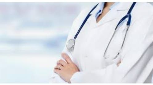 Two medical doctors beaten: Mard prepares to go on strike | मेडिकलच्या दोन डॉक्टरांना मारहाण : मार्ड संपावर जाण्याच्या तयारीत Two medical doctors beaten: Mard prepares to go on strike | मेडिकलच्या दोन डॉक्टरांना मारहाण : मार्ड संपावर जाण्याच्या तयारीत