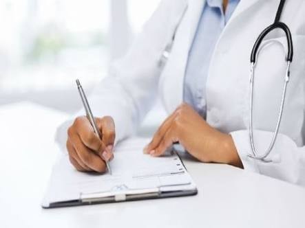CoronaVirus Doctors should not force to do free treatment says ima | CoronaVirus: 'डॉक्टरांना मोफत उपचारांची सक्ती करू नये'
