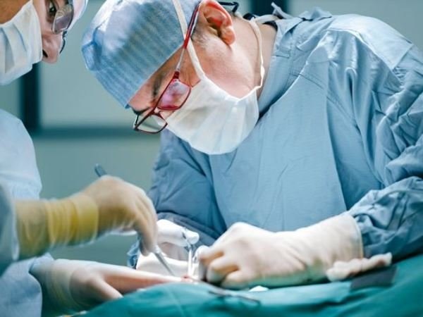 A large hole in the patient's heart compartment; Life saved by complicated surgery | रुग्णाच्या हृदयाच्या कप्प्याला पडले मोठे छिद्र; गुंतागुंतीची शस्त्रक्रिया करून वाचवला जीव A large hole in the patient's heart compartment; Life saved by complicated surgery | रुग्णाच्या हृदयाच्या कप्प्याला पडले मोठे छिद्र; गुंतागुंतीची शस्त्रक्रिया करून वाचवला जीव