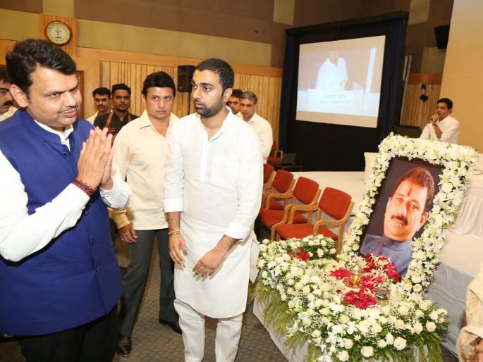 The son of late MLA Hanumantrao Dosas, on the way to the resolution of BJP's vision? | दिवंगत आमदार हनुमंतराव डोळस यांचे पुत्र संकल्प डोळस भाजपाच्या वाटेवर? The son of late MLA Hanumantrao Dosas, on the way to the resolution of BJP's vision? | दिवंगत आमदार हनुमंतराव डोळस यांचे पुत्र संकल्प डोळस भाजपाच्या वाटेवर?