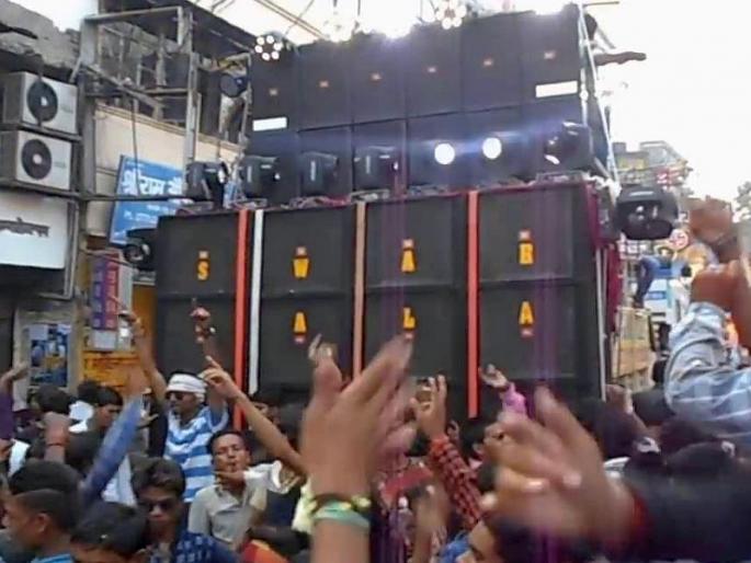 In Pune, in the last two days of the Navratri, the speakers are allowed to the bar | पुण्यात नवरात्रीच्या शेवटच्या दोन दिवसांत स्पीकरला बारापर्यंत परवानगी In Pune, in the last two days of the Navratri, the speakers are allowed to the bar | पुण्यात नवरात्रीच्या शेवटच्या दोन दिवसांत स्पीकरला बारापर्यंत परवानगी