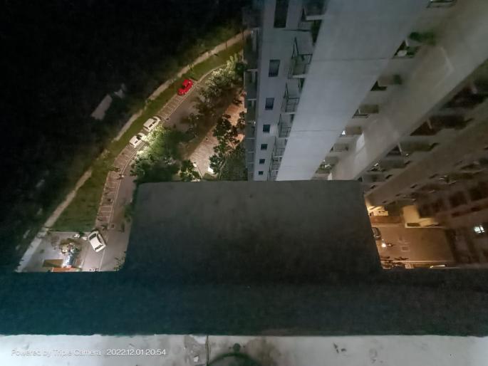The youth who was trying to commit suicide was saved by the firemen | आत्महत्येच्या प्रयत्नात असलेल्या युवकाचे अग्निशमन दलाच्या जवानांनी वाचविले प्राण The youth who was trying to commit suicide was saved by the firemen | आत्महत्येच्या प्रयत्नात असलेल्या युवकाचे अग्निशमन दलाच्या जवानांनी वाचविले प्राण