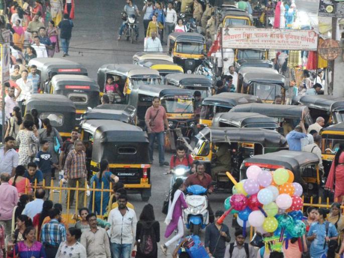 How long will the rickshaw pullers suffer? | रिक्षाचालकांचा उद्दामपणा किती काळ सहन करायचा? How long will the rickshaw pullers suffer? | रिक्षाचालकांचा उद्दामपणा किती काळ सहन करायचा?