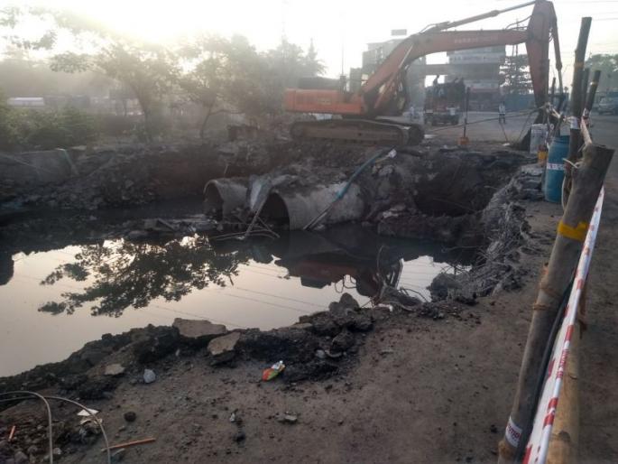 Repari work of the bridge at Dombivli | डोंबिवलीतील त्या नाल्यावरील पुलाच्या डागडुजीचा शुभारंभ Repari work of the bridge at Dombivli | डोंबिवलीतील त्या नाल्यावरील पुलाच्या डागडुजीचा शुभारंभ