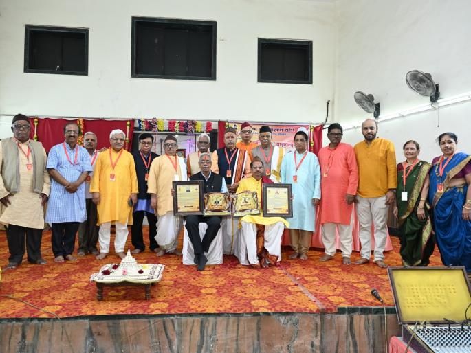 brahmin city dombivli should produce standards of yajnavalkya award said sudhir barde | ब्राह्मण नगरी डोंबिवलीतून याज्ञवक्य पुरस्काराचे मानकरी निर्माण व्हावेत: सुधीर बर्डे brahmin city dombivli should produce standards of yajnavalkya award said sudhir barde | ब्राह्मण नगरी डोंबिवलीतून याज्ञवक्य पुरस्काराचे मानकरी निर्माण व्हावेत: सुधीर बर्डे