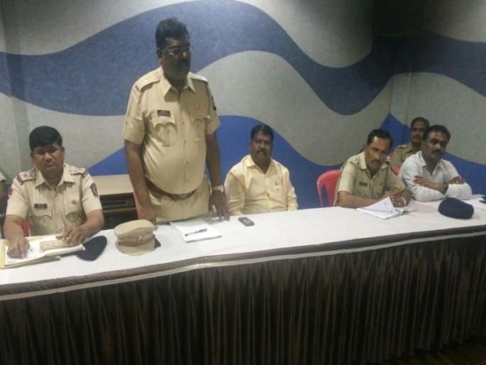 The KDMC's inefficiencies in the traffic problem of the city, the funding for the implementation of the 'Report' report | शहरातील वाहतूक समस्येचे मूळ केडीएमसीची कुचकामी यंत्रणा, 'त्या' अहवालाच्या अंमलबजावणीसाठी निधीची चणचण The KDMC's inefficiencies in the traffic problem of the city, the funding for the implementation of the 'Report' report | शहरातील वाहतूक समस्येचे मूळ केडीएमसीची कुचकामी यंत्रणा, 'त्या' अहवालाच्या अंमलबजावणीसाठी निधीची चणचण