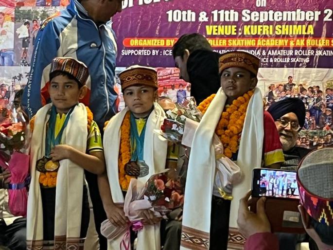success of skaters of dombivli in skating competition | स्केटिंग स्पर्धेत डोंबिवलीच्या स्केटर्सचे यश success of skaters of dombivli in skating competition | स्केटिंग स्पर्धेत डोंबिवलीच्या स्केटर्सचे यश