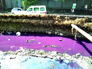 Residents of Dombivli suffer from calamity | डोंबिवलीचे रहिवासी वासाने त्रस्त Residents of Dombivli suffer from calamity | डोंबिवलीचे रहिवासी वासाने त्रस्त