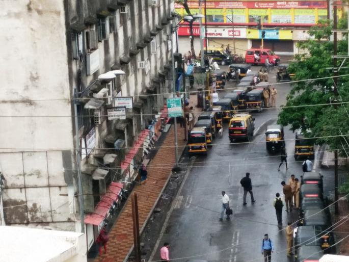 Dombivli lives smoothly, school also starts: Transport of Central Railway on the road | डोंबिवलीत जनजीवन सुरळीत, शाळाही झाल्या सुरु : मध्य रेल्वेची वाहतूक रुळावर Dombivli lives smoothly, school also starts: Transport of Central Railway on the road | डोंबिवलीत जनजीवन सुरळीत, शाळाही झाल्या सुरु : मध्य रेल्वेची वाहतूक रुळावर
