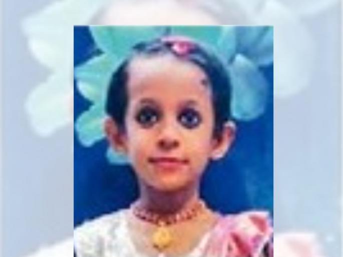 Six year old Pari dies after falling from fourth floor | सहा वर्षीय परीचा चौथ्या मजल्यावरून पडून मृत्यू Six year old Pari dies after falling from fourth floor | सहा वर्षीय परीचा चौथ्या मजल्यावरून पडून मृत्यू