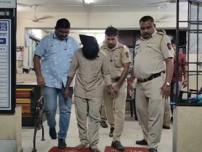 A rickshaw puller was killed due to a dispute over numbering at a rickshaw stand | रिक्षा थांब्यावर नंबर लावण्याच्या वादातून रिक्षाचालकाची हत्या A rickshaw puller was killed due to a dispute over numbering at a rickshaw stand | रिक्षा थांब्यावर नंबर लावण्याच्या वादातून रिक्षाचालकाची हत्या