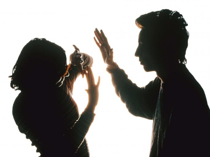 haryana youth-believe-that-men-can-dictate-their-women-survey | बायकोला मारलं तिला, तर काय बिघडलं? haryana youth-believe-that-men-can-dictate-their-women-survey | बायकोला मारलं तिला, तर काय बिघडलं?