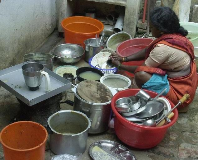 World Maid Day; 90% of women are deprived of social security | जागतिक घरकामगार दिन; ९० टक्के घरकामगार महिला सामाजिक सुरक्षेपासून वंचित World Maid Day; 90% of women are deprived of social security | जागतिक घरकामगार दिन; ९० टक्के घरकामगार महिला सामाजिक सुरक्षेपासून वंचित