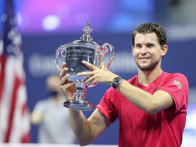 US Open: dominic thiem Champion, the most spectacular victory in 71 years after losing two sets | यूएस ओपन : डोमिनिक थीम चॅम्पियन, दोन सेट गमावल्यानंतर ७१ वर्षात सर्वात शानदार विजय