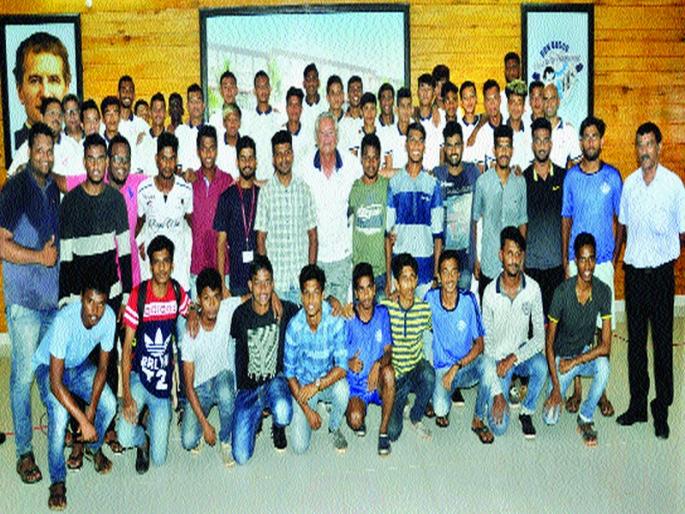 World Cup already shook Team India, one player in Over MRI 'Overage' | विश्वचषक आधीच टीम इंडियाला झटका, ‘एमआरआय’मध्ये एक खेळाडू ‘ओव्हरएज’