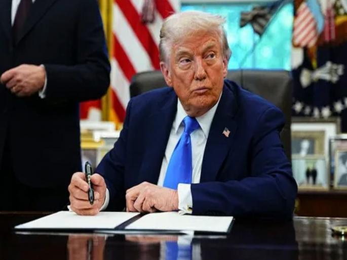 Donald Trump's H-1B visa bomb will backfire, America will suffer, while India... | डोनाल्ड ट्रम्प यांचा H-1B व्हिसा बॉम्ब होणार बॅकफायर, अमेरिकेचंच होणार नुकसान, तर भारताचा...