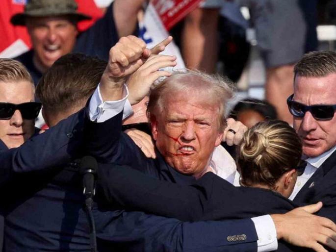 Supporter Shoots Donald Trump at Campaign Rally | प्रचारसभेत डोनाल्ड ट्रम्प यांच्यावर समर्थकाचा गोळीबार; कानाला घासून गेली गोळी Supporter Shoots Donald Trump at Campaign Rally | प्रचारसभेत डोनाल्ड ट्रम्प यांच्यावर समर्थकाचा गोळीबार; कानाला घासून गेली गोळी