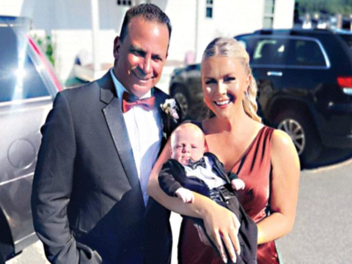 Why did Trump's secretary marry a sixty-year-old man? | ट्रम्पच्या सेक्रेटरीनं साठीच्या वृद्धाशी लग्न का केलं?