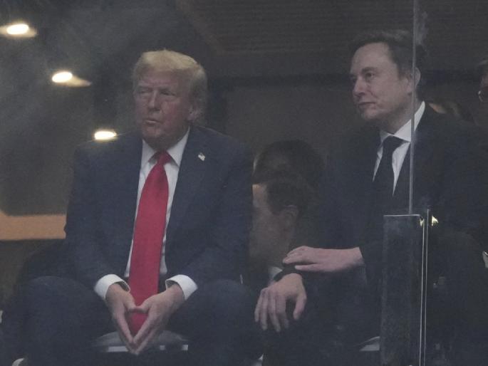 Donald Trump and Elon Musk 'heartbroken'? They were seen together at Charlie Kirk's funeral! 'That' photo is in the news | डोनाल्ड ट्रम्प अन् इलॉन मस्कची 'दिलजमाई' झाली? चार्ली किर्कच्या शोकसभेत दिसले एकत्र! ‘तो’ एक फोटो चर्चेत Donald Trump and Elon Musk 'heartbroken'? They were seen together at Charlie Kirk's funeral! 'That' photo is in the news | डोनाल्ड ट्रम्प अन् इलॉन मस्कची 'दिलजमाई' झाली? चार्ली किर्कच्या शोकसभेत दिसले एकत्र! ‘तो’ एक फोटो चर्चेत
