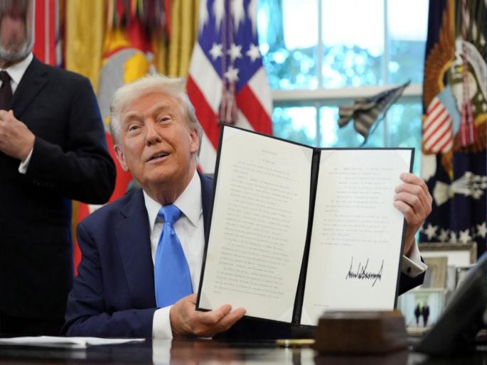 then H1B visa holders will not face increased fees but the increase will remain clarity from the america donald trump administration | ...तर H1B व्हिसाधारकांना वाढीव शुल्क लागणार नाही; पण वाढ कायम; ट्रम्प प्रशासनाकडून स्पष्टता then H1B visa holders will not face increased fees but the increase will remain clarity from the america donald trump administration | ...तर H1B व्हिसाधारकांना वाढीव शुल्क लागणार नाही; पण वाढ कायम; ट्रम्प प्रशासनाकडून स्पष्टता