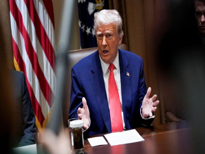 Foreign nationals who stay in the US longer than 30 days must register with the government and a failure to comply can lead to fines - US Donald Trump Govt | "देशातून चालते व्हा, नाहीतर..."; अमेरिकेत राहणाऱ्या परदेशी व्यक्तींसाठी नवीन नियम लागू Foreign nationals who stay in the US longer than 30 days must register with the government and a failure to comply can lead to fines - US Donald Trump Govt | "देशातून चालते व्हा, नाहीतर..."; अमेरिकेत राहणाऱ्या परदेशी व्यक्तींसाठी नवीन नियम लागू