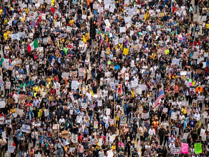 The biggest protest against Donald Trump; 7 million people took to the streets in America, why? | डोनाल्ड ट्रम्प यांच्याविरोधात सर्वात मोठं आंदोलन; अमेरिकेत रस्त्यावर उतरले ७० लाख लोक, कारण काय? The biggest protest against Donald Trump; 7 million people took to the streets in America, why? | डोनाल्ड ट्रम्प यांच्याविरोधात सर्वात मोठं आंदोलन; अमेरिकेत रस्त्यावर उतरले ७० लाख लोक, कारण काय?