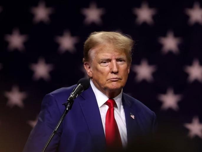 if apple to go to india but iphones will have to be taxed in the america donald trump warning | ॲपलला भारतात जायचे असेल तर जावे, पण अमेरिकेत फोनवर कर लागणारच; ट्रम्प यांचा धमकीवजा इशारा if apple to go to india but iphones will have to be taxed in the america donald trump warning | ॲपलला भारतात जायचे असेल तर जावे, पण अमेरिकेत फोनवर कर लागणारच; ट्रम्प यांचा धमकीवजा इशारा