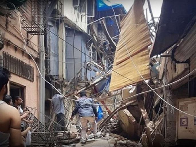 The number of dead in the hillariasaha 13, four women in the dead | डोंगरी दुर्घटनेतील मृतांचा आकडा १३, मृतांमध्ये चार महिला The number of dead in the hillariasaha 13, four women in the dead | डोंगरी दुर्घटनेतील मृतांचा आकडा १३, मृतांमध्ये चार महिला