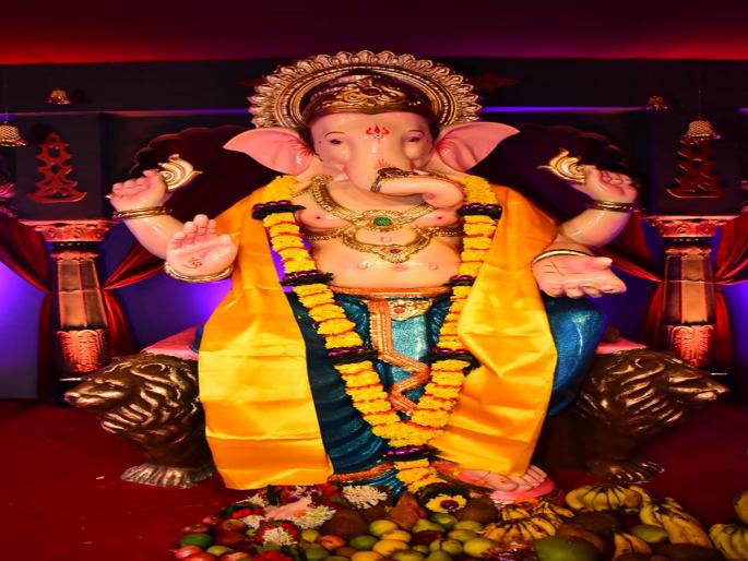 Don't throw the invitation-wedding cards in the garbage, Eco-friendly idols can be made from it | सर्वधर्मीय आमंत्रण-लग्नपत्रिका कचऱ्यात टाकू नका; कागद्याच्या लगद्यापासून घडवणार पर्यावरण पूरक गणेश मूर्ती Don't throw the invitation-wedding cards in the garbage, Eco-friendly idols can be made from it | सर्वधर्मीय आमंत्रण-लग्नपत्रिका कचऱ्यात टाकू नका; कागद्याच्या लगद्यापासून घडवणार पर्यावरण पूरक गणेश मूर्ती