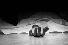 Young man commits suicide under train | तरूणाची रेल्वेखाली आत्महत्या Young man commits suicide under train | तरूणाची रेल्वेखाली आत्महत्या