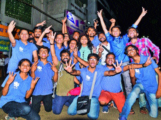 New Arts College is the standard of 'Purushottam' | न्यू आर्ट्स महाविद्यालय ‘पुरुषोत्तम’चा मानकरी