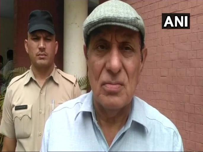 bjp mp dp vats seeks strict action against stonepelters says they should be shot dead | दगडफेक करणाऱ्यांना गोळ्या घातल्या पाहिजेत - भाजपा खासदार bjp mp dp vats seeks strict action against stonepelters says they should be shot dead | दगडफेक करणाऱ्यांना गोळ्या घातल्या पाहिजेत - भाजपा खासदार