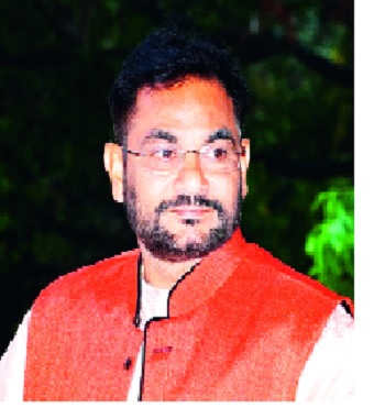  Malnutrition is essential for successful generation: Immortal obstacles | सकस पिढीसाठी दुर्गभ्रमंती आवश्यक : अमर आडके