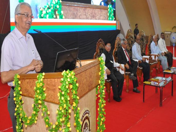 Rural areas should be considered for making technology: Dr. Anil Kakodkar | तंत्रज्ञान निर्मिती करताना ग्रामीण भागाचा विचार व्हावा : डॉ.अनिल काकोडकर Rural areas should be considered for making technology: Dr. Anil Kakodkar | तंत्रज्ञान निर्मिती करताना ग्रामीण भागाचा विचार व्हावा : डॉ.अनिल काकोडकर